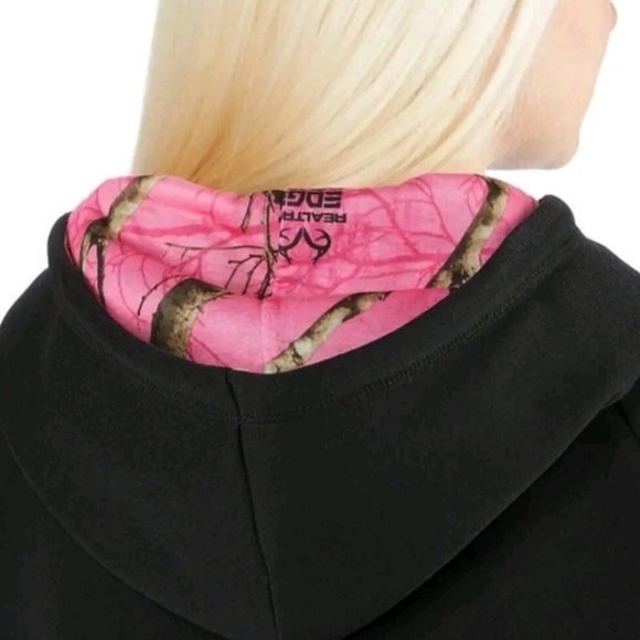 Realtree Edge Black Hoodie with Pink Design NEW - Picture 4 of 13